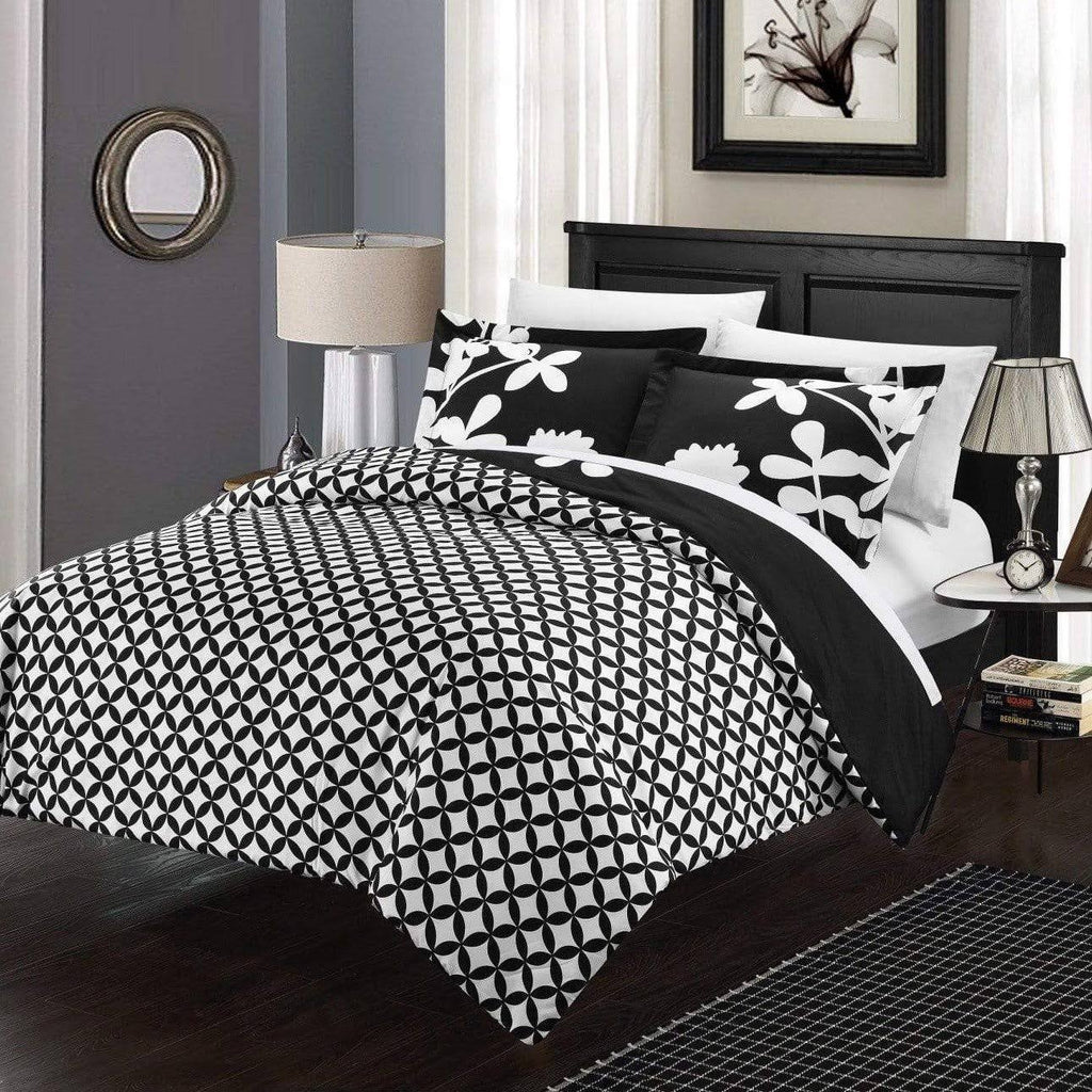 7-Piece Reversible Duvet Cover Set, Black, Queen A117