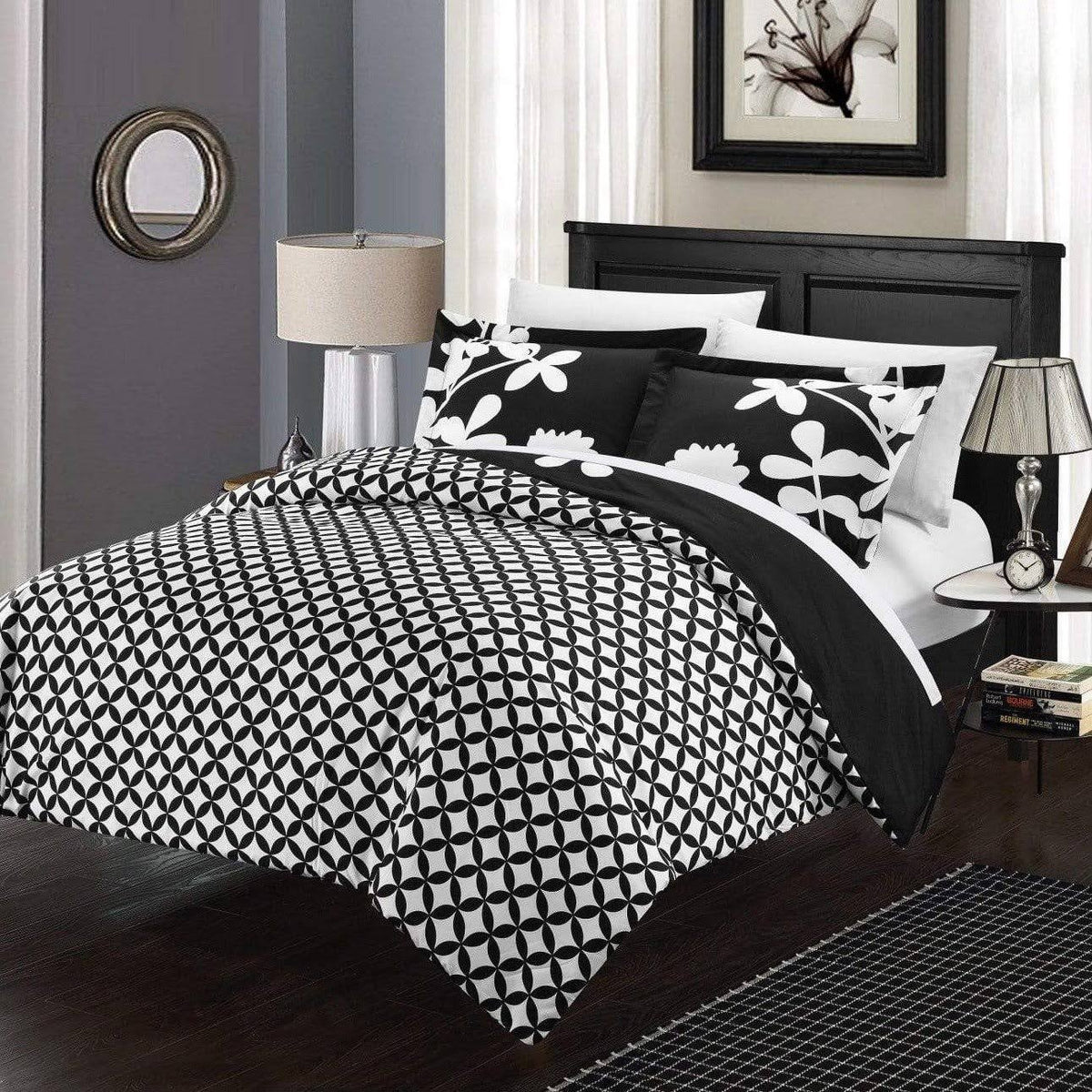 7-Piece Reversible Duvet Cover Set, Black, Queen A117
