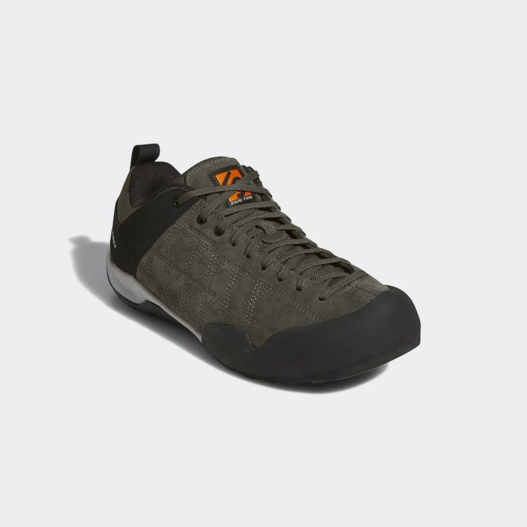 Dark Cargo/Black/Unity Orange Men's Shoes I33360