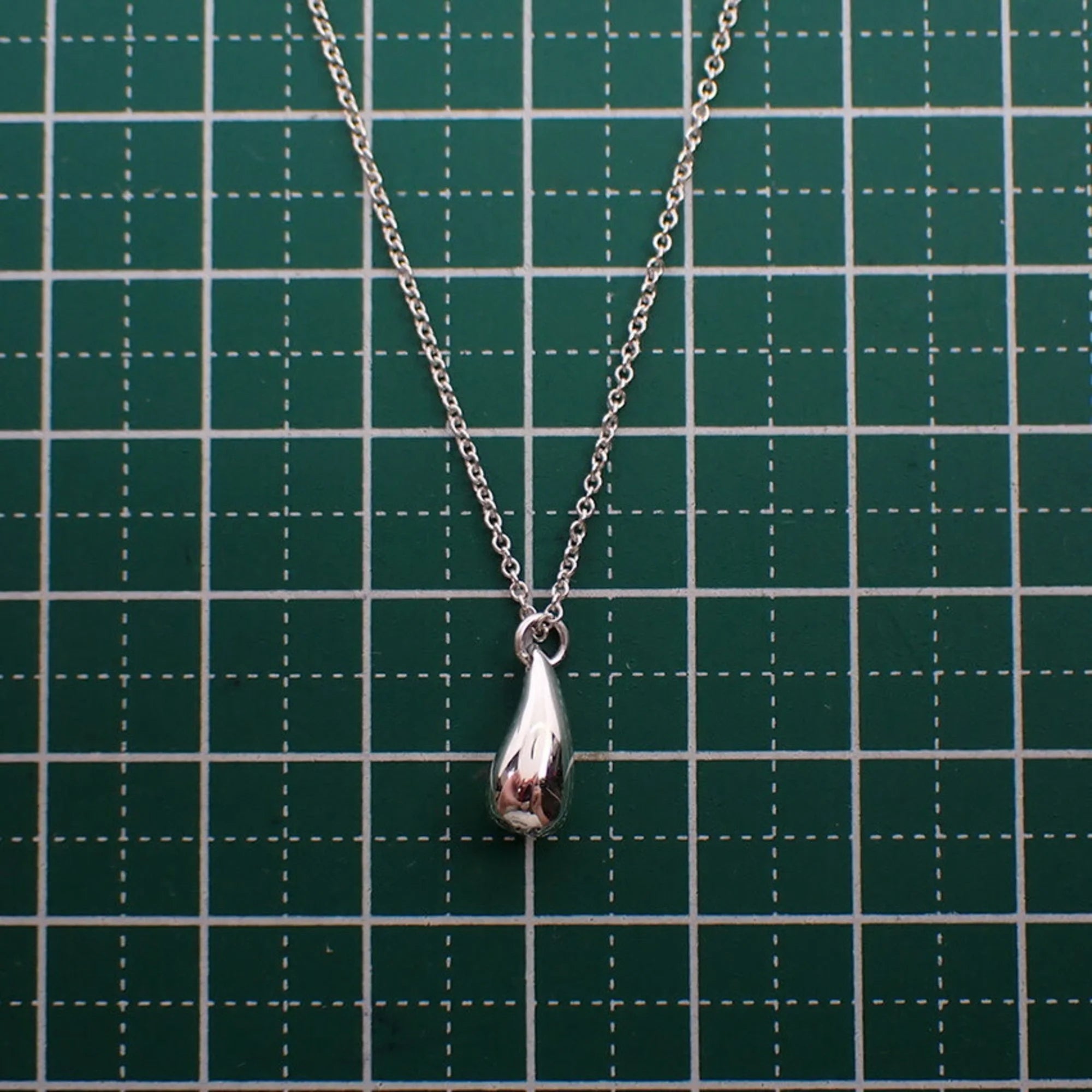 925 Teardrop Pendant Necklace S473380