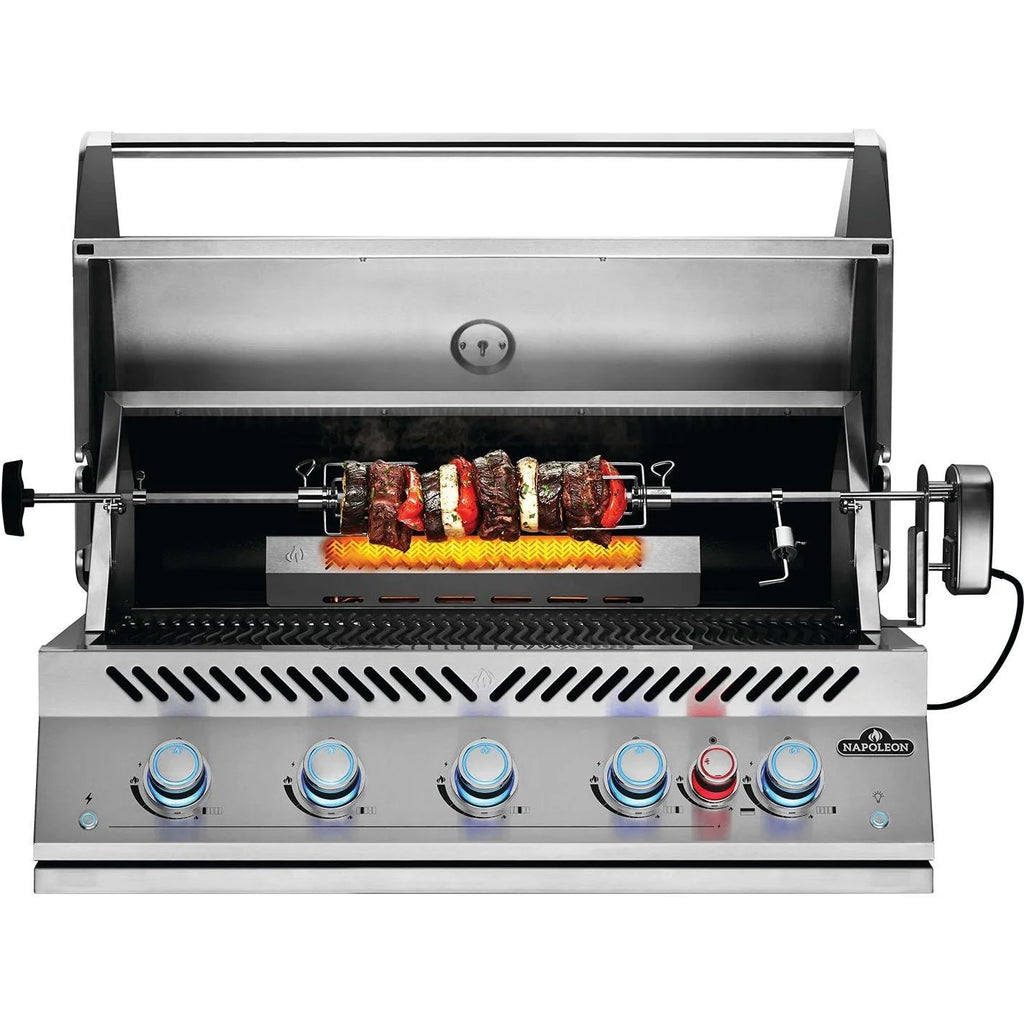 38-Inch Propane Gas Grill with Infrared Rear Burner and Rotisserie Kit O590