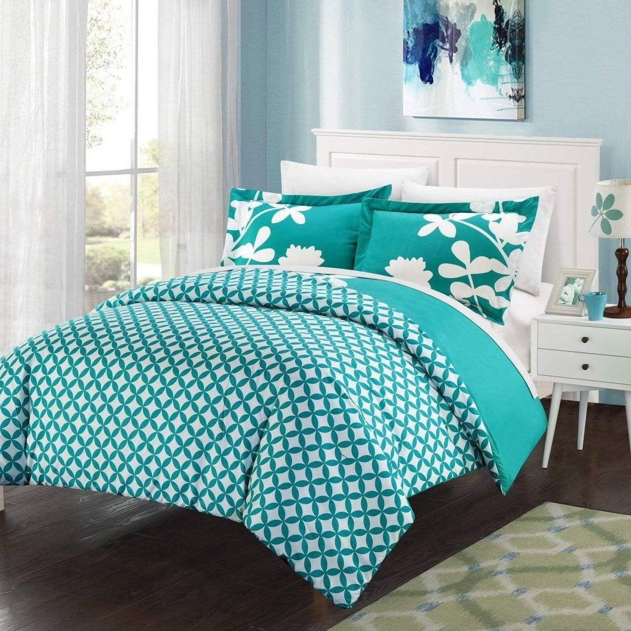 7-Piece Reversible Duvet Cover Set, Black, Queen A117