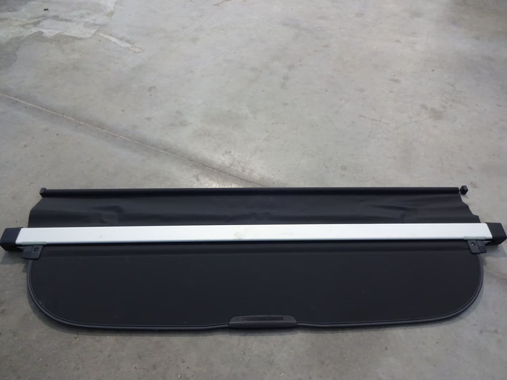 Black Retractable Cargo Cover H447600