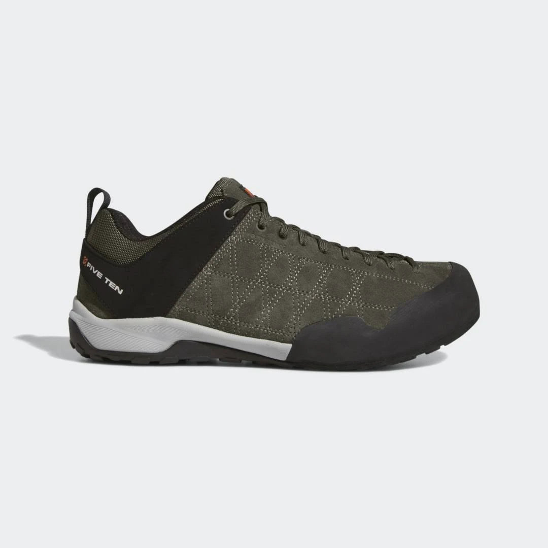Dark Cargo/Black/Unity Orange Men's Shoes I33360